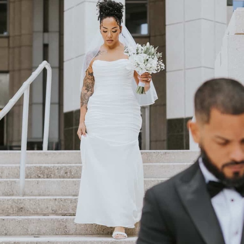 Elegant White Strapless Wedding Dress